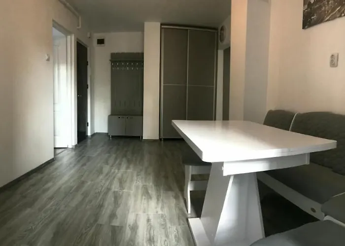 Langa Plaja Diana Mangalia