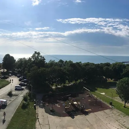 Langa Plaja Diana