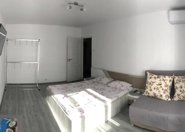 Langa Plaja Diana Apartment