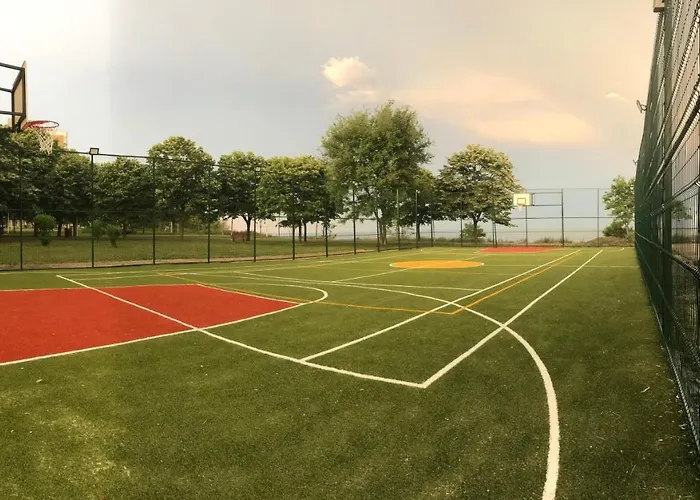 Langa Plaja Diana Mangalia